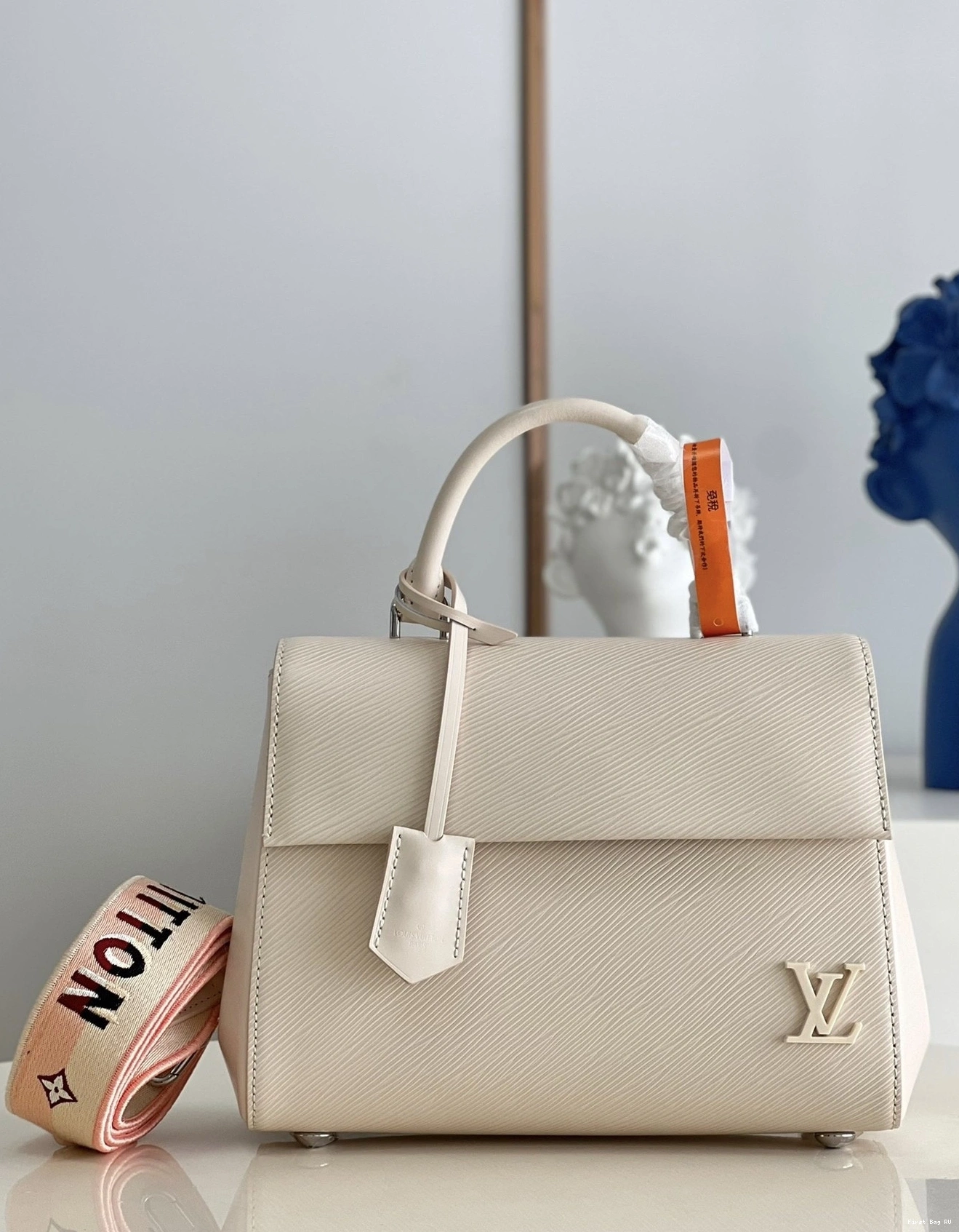 First bag LOUIS VUITTON BB CHANELUNY 0808